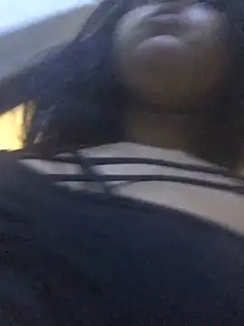 Snapshot of SINUECASTILLO chatting on 03/13/25, 08:11 SINUECASTILLO online show from 03/13/25, 08:11