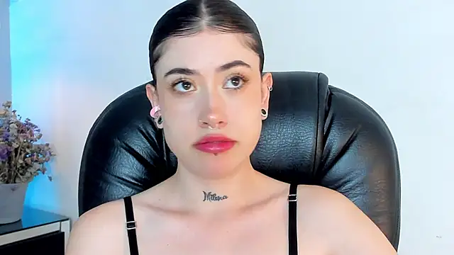 melody suarez online show from 12/31/24, 10:45