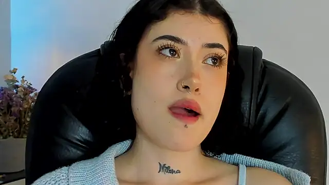 melody suarez online show from 01/05/25, 11:33