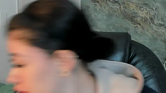 melody suarez online show from 02/08/25, 08:31