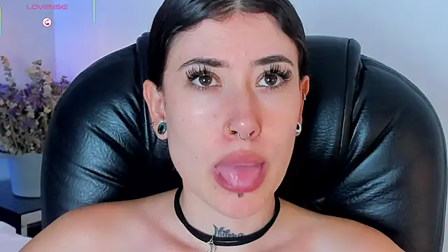 melody suarez online show from 03/02/25, 10:16