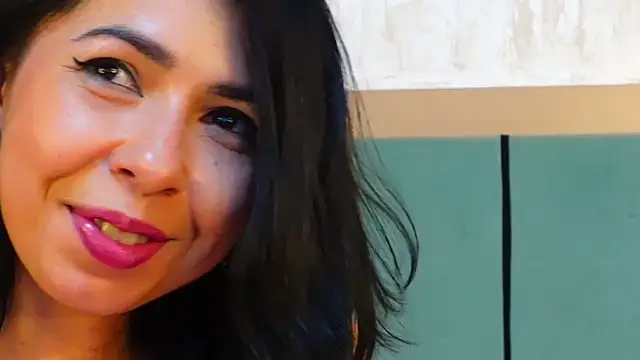 SarraRose online show from 01/16/25, 05:11