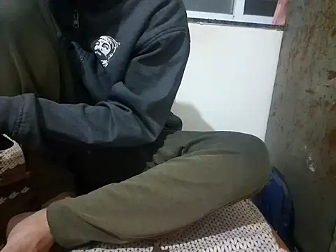 Jonrobinso online show from 12/17/25, 03:18