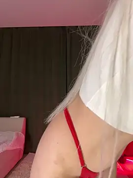 Snapshot of LoveLuna_ chatting on 05/29/26, 10:19 LoveLuna online show from 05/29/26, 10:19