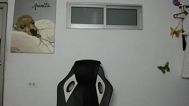 Snapshot of _Denis_sweet chatting on 12/22/24, 11:41  Denis sweet online show from 12/22/24, 11:41