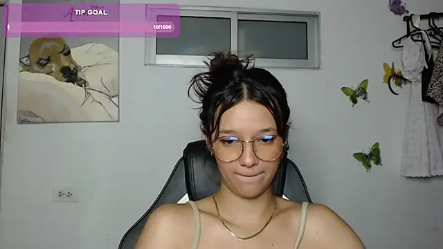 Snapshot of _Denis_sweet chatting on 01/24/25, 04:27  Denis sweet online show from 01/24/25, 04:27