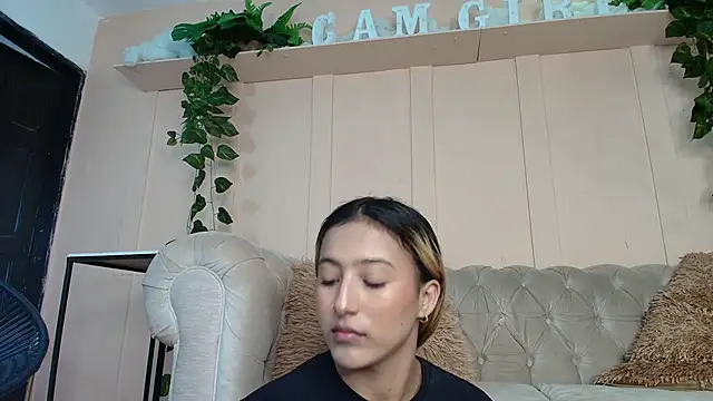 miranda villa online show from 10/27/25, 07:29