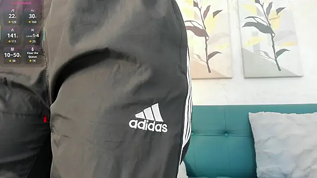 Snapshot of miranda_villa chatting on 01/08/26, 12:18 miranda villa online show from 01/08/26, 12:18