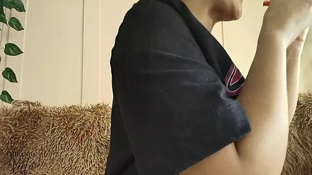 Snapshot of miranda_villa chatting on 02/03/26, 02:11 miranda villa online show from 02/03/26, 02:11