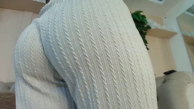 Snapshot of miranda_villa chatting on 02/04/26, 12:33 miranda villa online show from 02/04/26, 12:33