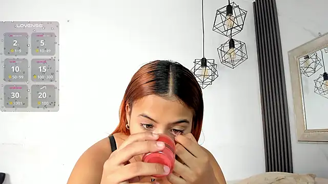 Snapshot of miranda_villa chatting on 02/26/26, 12:15 miranda villa online show from 02/26/26, 12:15