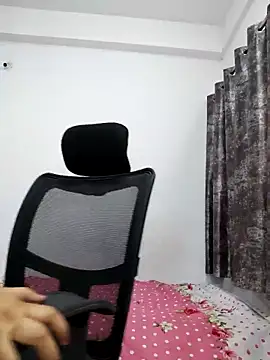 sanaya baby online show from 10/03/25, 10:34