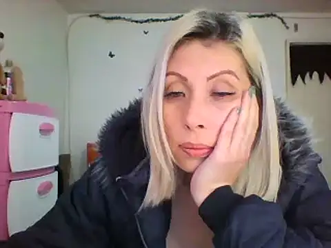 alixia81 online show from 01/13/25, 12:35