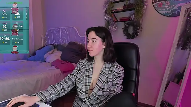 Belle Via online show from 12/16/24, 06:16