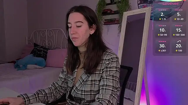 Belle Via online show from 10/17/25, 03:14