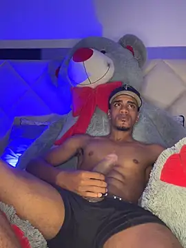 AaronCruz  online show from 11/09/25, 07:17