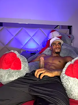 AaronCruz  online show from 11/09/25, 07:23