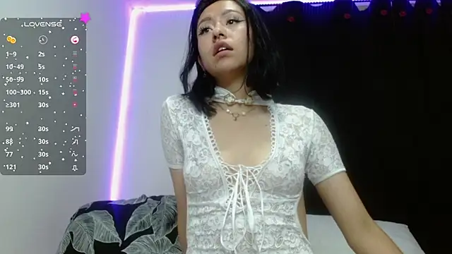 Snapshot of Anne_Nicholson chatting on 12/31/24, 02:19 Anne Nicholson online show from 12/31/24, 02:19