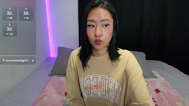 Snapshot of Anne_Nicholson chatting on 01/30/25, 01:44 Anne Nicholson online show from 01/30/25, 01:44