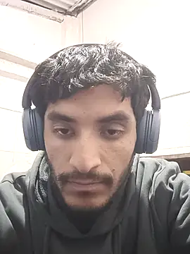 Snapshot of nskgenz chatting on 11/18/25, 07:40 nskgenz online show from 11/18/25, 07:40