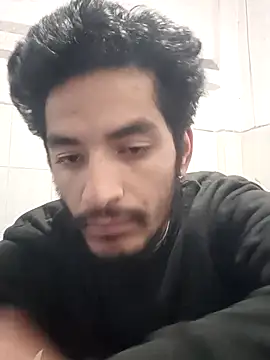 Snapshot of nskgenz chatting on 12/17/25, 05:24 nskgenz online show from 12/17/25, 05:24