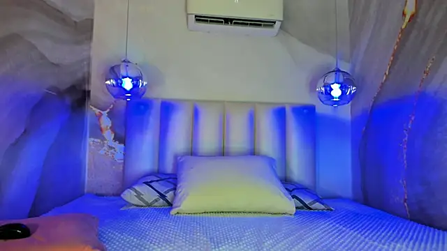 LottiCarter online show from 04/16/26, 07:58