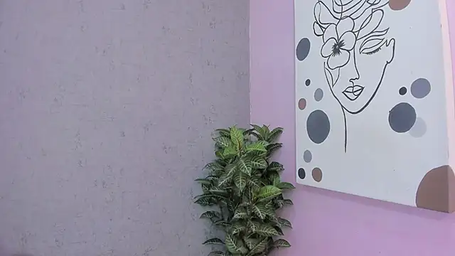 Tiffany mendez online show from 11/25/25, 12:05