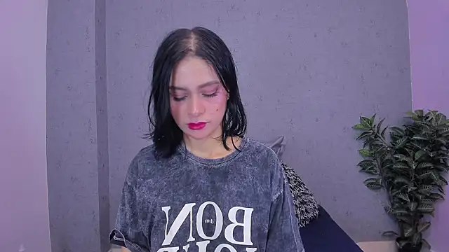 Tiffany mendez online show from 03/18/26, 12:08