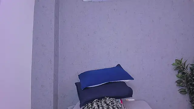 Tiffany mendez online show from 04/27/26, 12:14