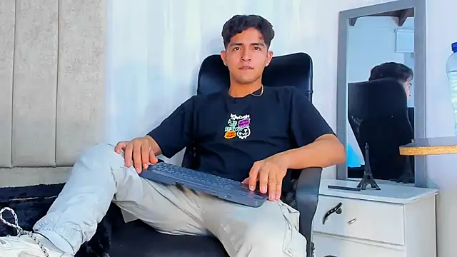 Muichiro tokito1 online show from 01/30/25, 03:22