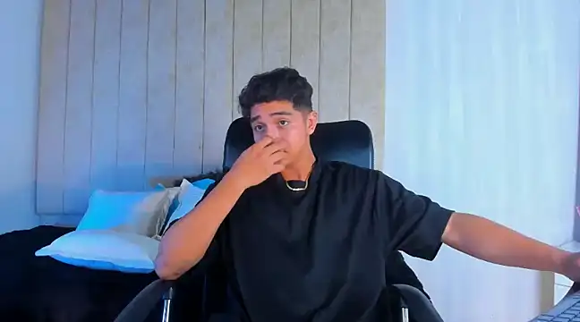 Muichiro tokito1 online show from 02/05/25, 03:45