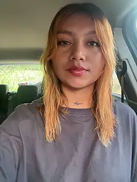 amanda-medrano1 online show from 12/04/24, 03:21