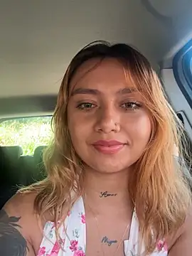 amanda-medrano1 online show from 12/17/24, 05:36