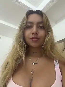 amanda-medrano1 online show from 05/04/26, 02:24