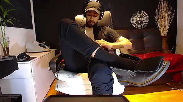 alessandro wye online show from 10/03/25, 10:12