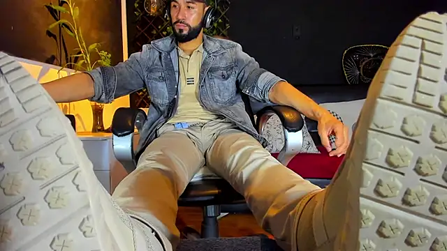 alessandro wye online show from 02/15/26, 02:41