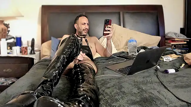 kinkyguy32323 online show from 03/29/26, 01:44