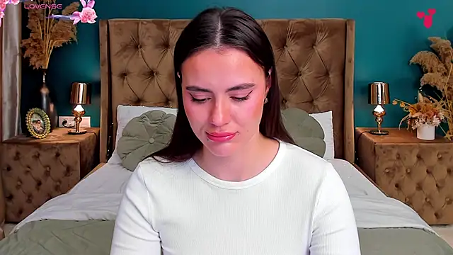 CalyMoon online show from 04/18/26, 07:58