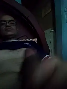 Snapshot of hugosafado333 chatting on 12/07/24, 03:08 hugosafado333 online show from 12/07/24, 03:08