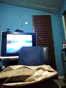 Snapshot of hugosafado333 chatting on 01/05/25, 03:11 hugosafado333 online show from 01/05/25, 03:11