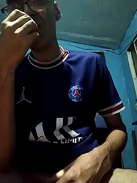 Snapshot of hugosafado333 chatting on 02/02/25, 08:13 hugosafado333 online show from 02/02/25, 08:13