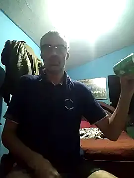 Snapshot of hugosafado333 chatting on 03/23/25, 08:59 hugosafado333 online show from 03/23/25, 08:59