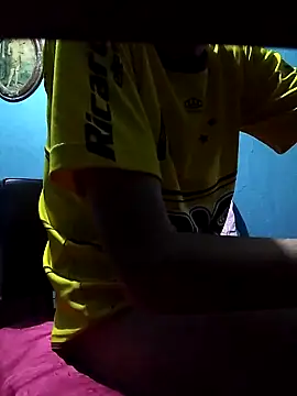 Snapshot of hugosafado333 chatting on 09/16/25, 03:18 hugosafado333 online show from 09/16/25, 03:18