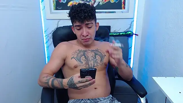 targuerian22 online show from 10/09/25, 02:42