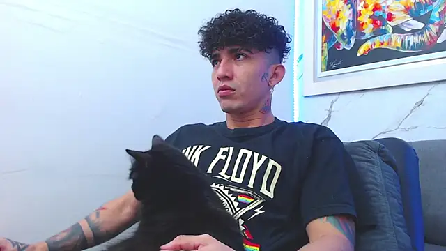 targuerian22 online show from 12/22/25, 02:08