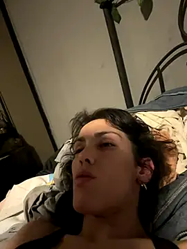 Snapshot of Zairaisak chatting on 11/21/25, 03:05 Zairaisak online show from 11/21/25, 03:05