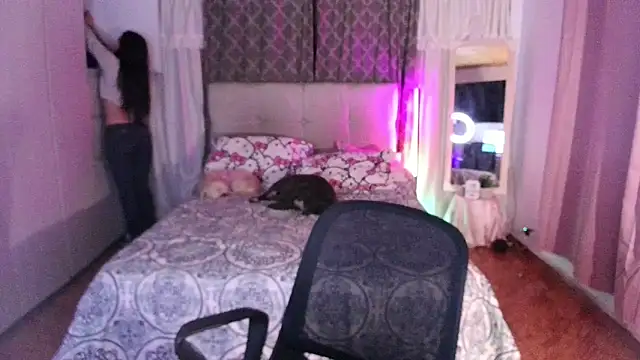 Emilyswan04 online show from 06/13/26, 12:41