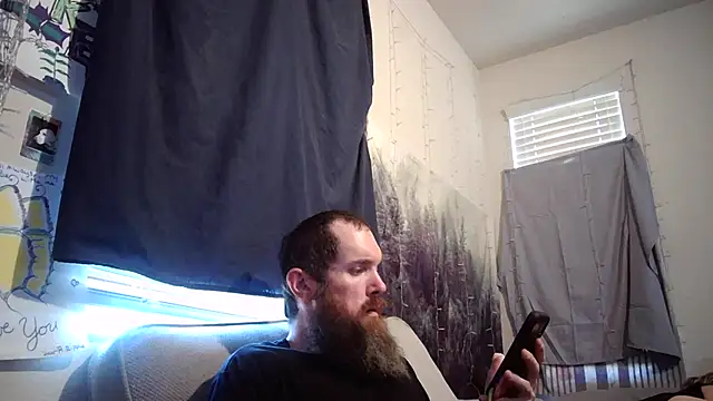 Snapshot of lit702 chatting on 05/06/26, 04:23 lit702 online show from 05/06/26, 04:23