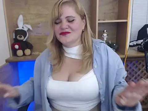 DaniellaKiss online show from 10/10/25, 02:38