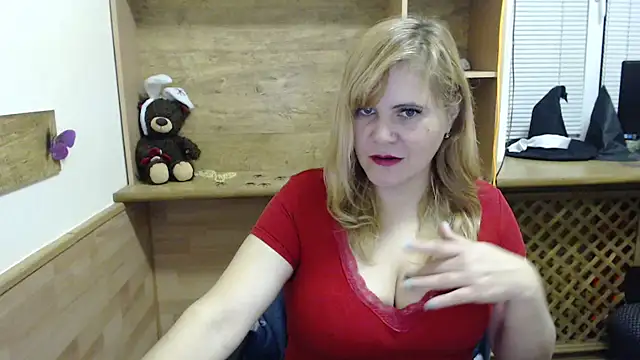 DaniellaKiss online show from 10/21/25, 05:35